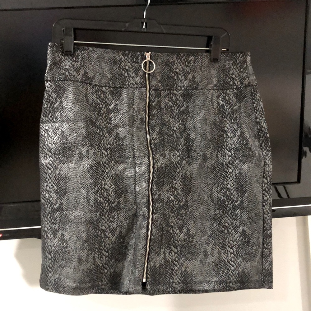 INC Regular Mid Rise skirt size M